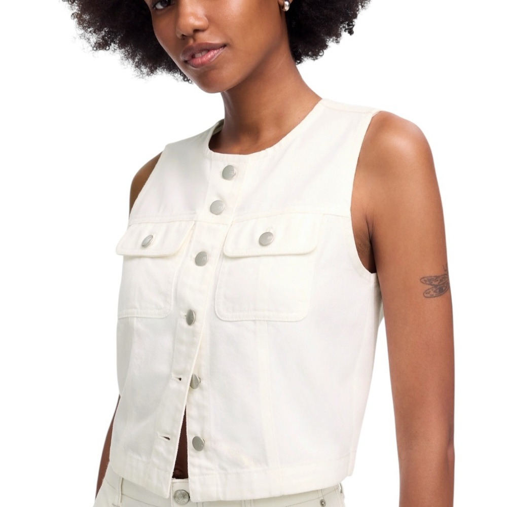 Madewell Cropped Denim Vest: Airy Denim Edition in Tile White - Picture 4 of 9